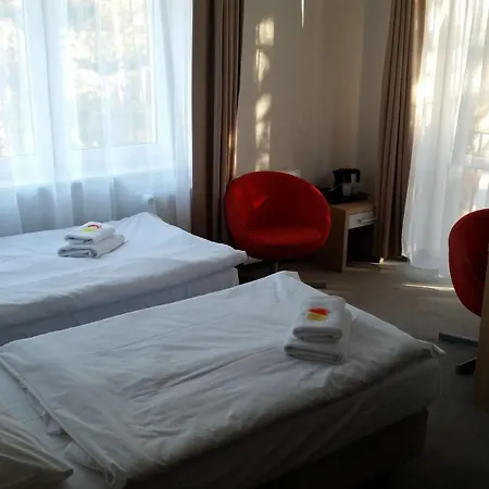 Flaming Nocleg ze śniadaniem 3*