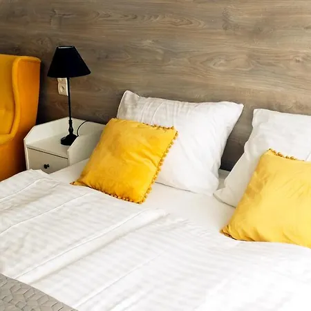 Flaming Bed & Breakfast 3*