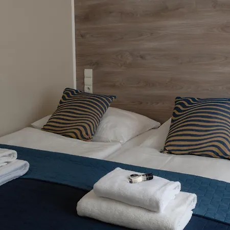 Flaming Bed & Breakfast 3*