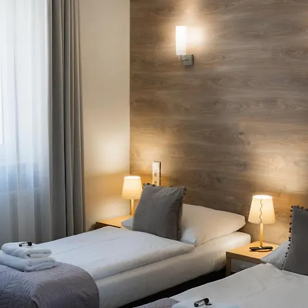 Flaming Bed & Breakfast 3*