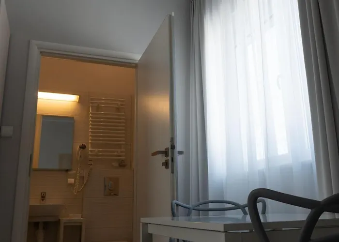 Flaming Bed and breakfast 3*