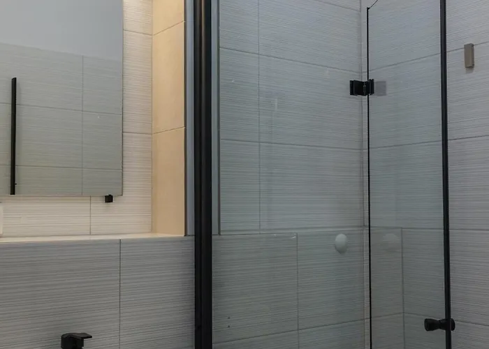 Flaming לינה וארוחת בוקר 3*